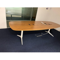 EFG Hide Tech Meeting Table EFG Hide Tech Meeting Table