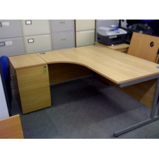 1600 Crescent desk light oak.